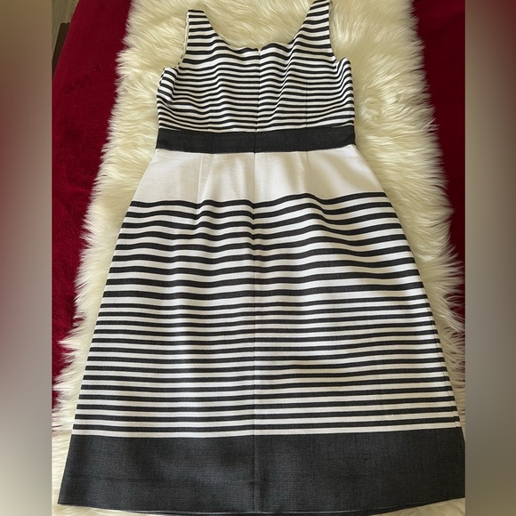 Banana Republic Textured Striped Scoop Neck Dress Black Combo Fit And Flare NWT - Picture 6 of 11
